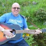 Gourock singer performs where it all began for Taylor Swift